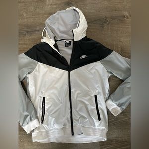 Men’s Nike track jacket size L